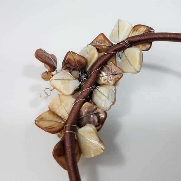 Dyed Mother of Pearl Floral Shell Necklace, 18 Inches - Picture 8 of 9